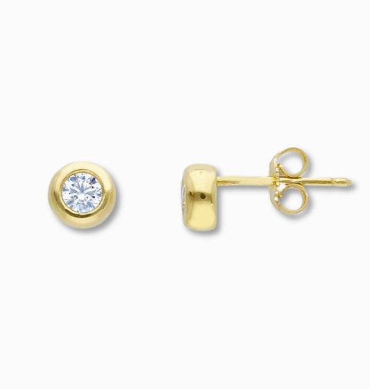 Bezel oorstekers zirkonia 14k goud, productfoto voor- en zijaanzicht op witte achtergrond