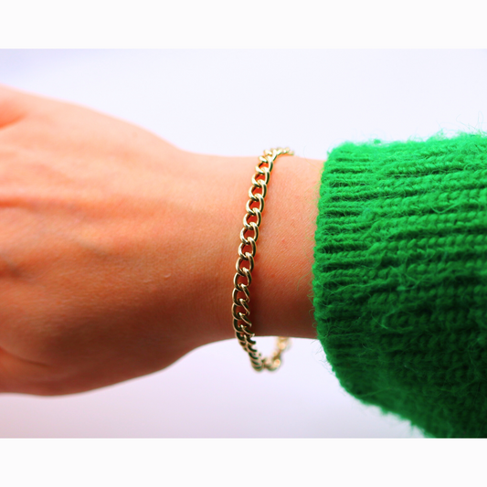 Gourmet armband statement 5,75 mm 14k goud, gedragen om de pols