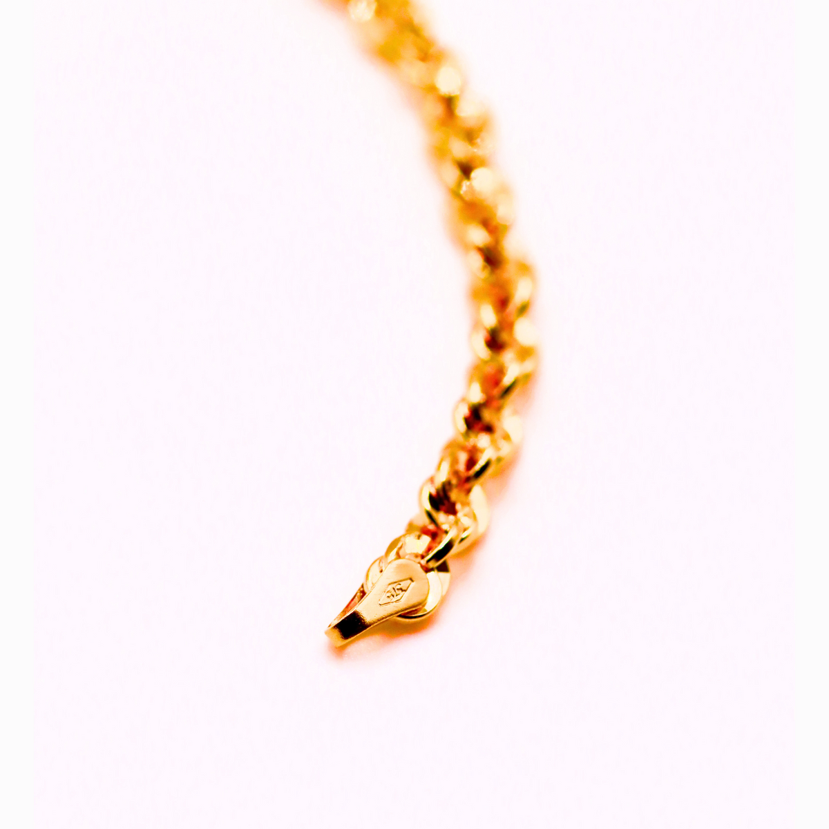 Twist Schakelarmband 3,75 mm 9k goud, detail van de sluiting