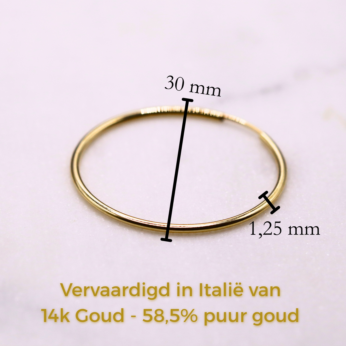 Slanke creolen 30 mm 14k goud, specificaties en maatvoering, vervaardigd in Italië van 14k goud