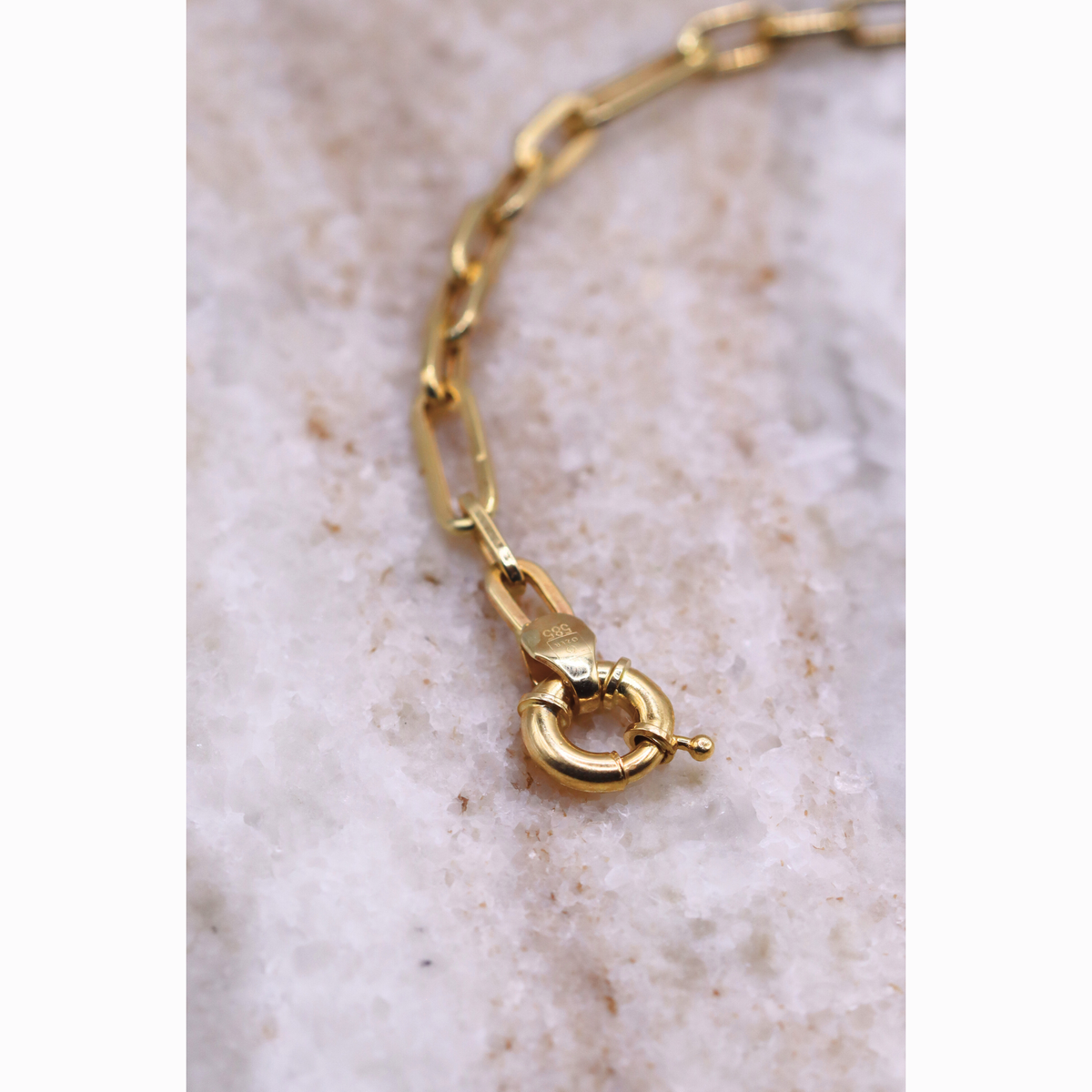 Duo link armband 4 mm 14k goud, detail van de springsluiting
